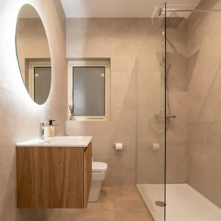 Cozy Luxury 2bd Near Sea *