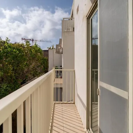 Cozy Luxury 2bd Near Sea 斯利马